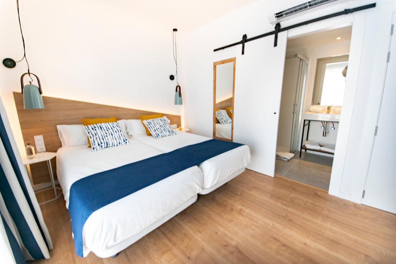 Hostal Blanca Can Picafort  Ngoại thất bức ảnh