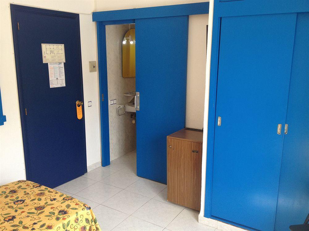 Hostal Blanca Can Picafort  Ngoại thất bức ảnh