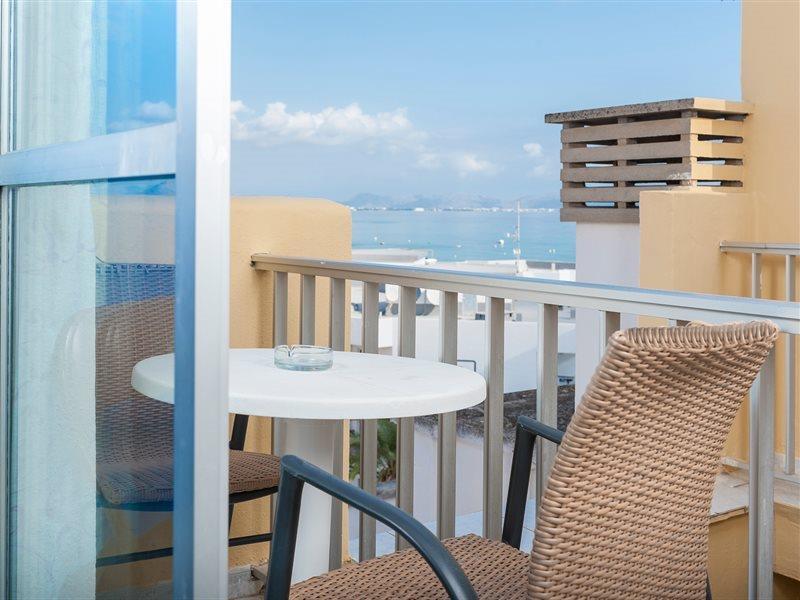 Hostal Blanca Can Picafort  Ngoại thất bức ảnh