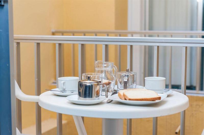 Hostal Blanca Can Picafort  Ngoại thất bức ảnh